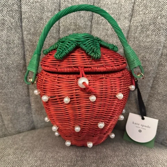 🍓 Kate Spade Strawberry Wicker Mini Bag 🍓 - Picture 1 of 11